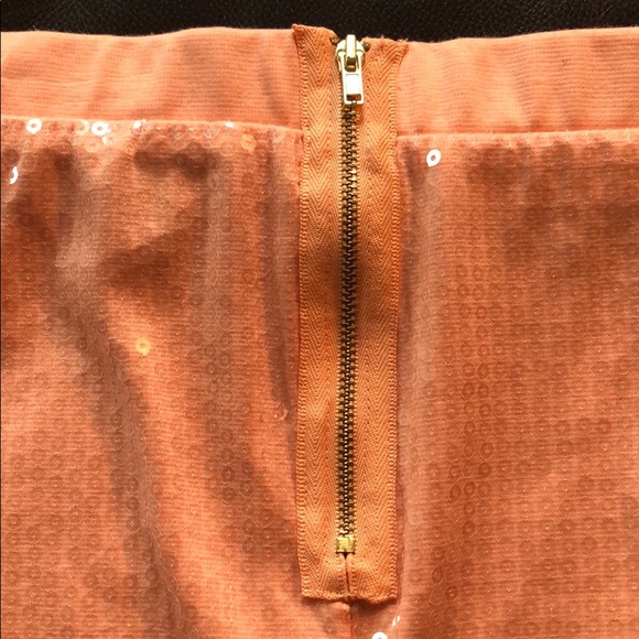 H&M mini skirt - Picture 3 of 7